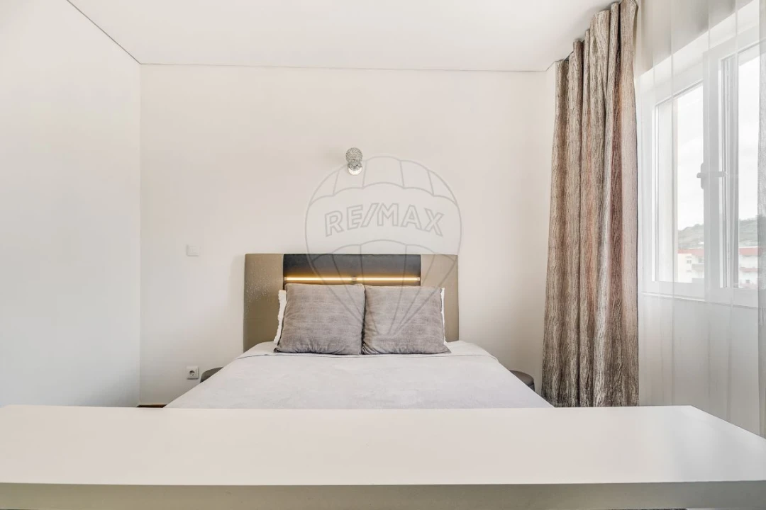 Apartamento T3 para Venda em Santo António dos Cavaleiros e Frielas Foto 14