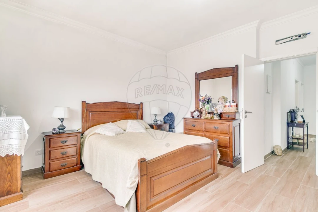 Moradia T3 para Venda em Almargem do Bispo, Pêro Pinheiro e Montelavar Foto 15