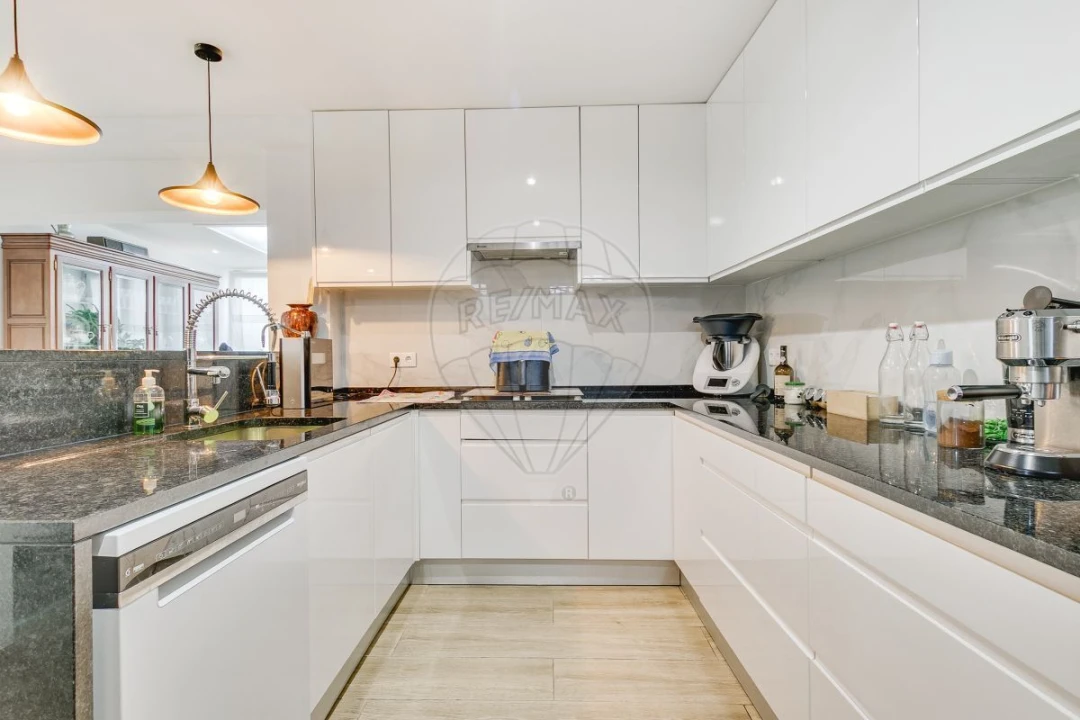 Moradia T3 para Venda em Almargem do Bispo, Pêro Pinheiro e Montelavar Foto 1