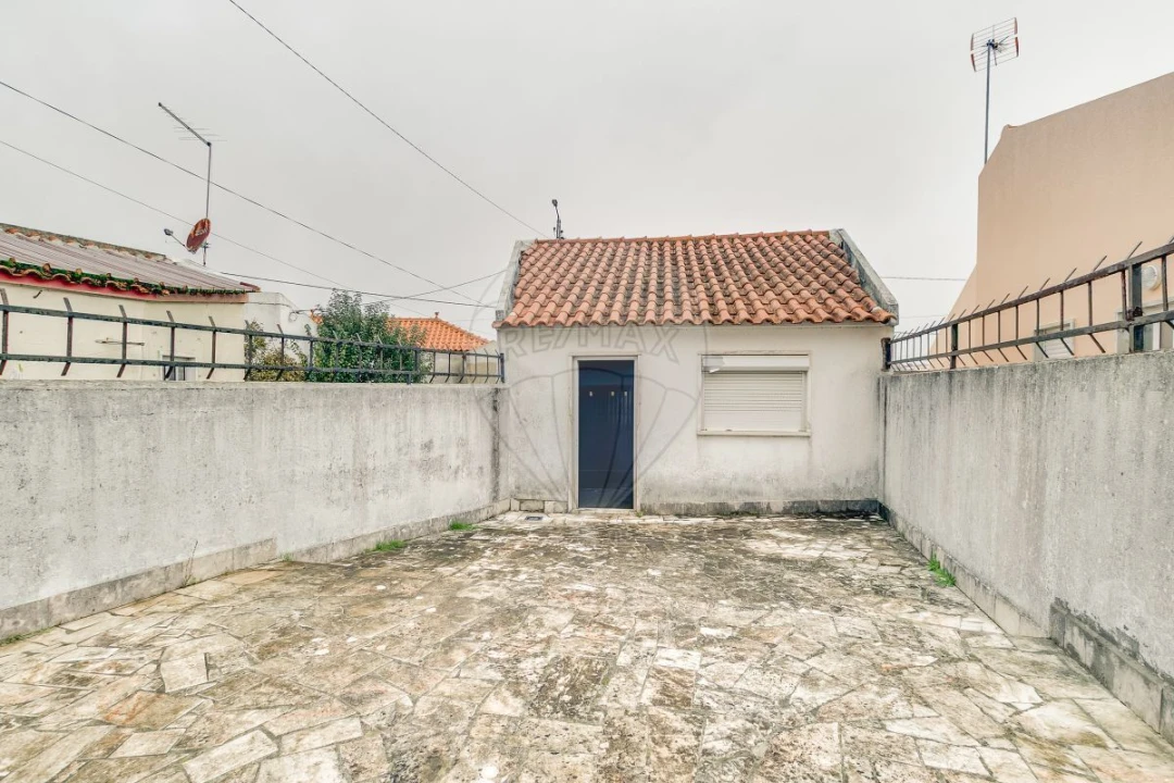 Moradia T3 para Venda em Almargem do Bispo, Pêro Pinheiro e Montelavar Foto 22