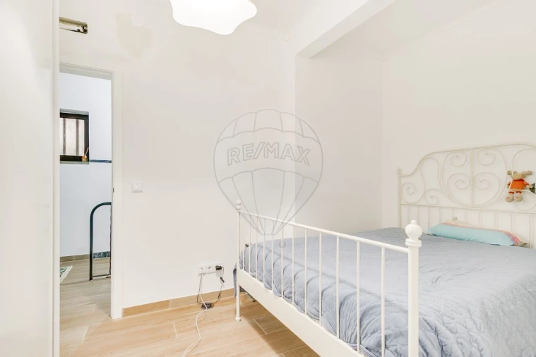 Moradia T3 para Venda em Almargem do Bispo, Pêro Pinheiro e Montelavar Foto 8