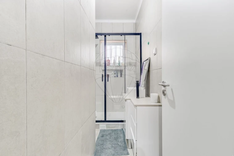 Moradia T3 para Venda em Almargem do Bispo, Pêro Pinheiro e Montelavar Foto 16