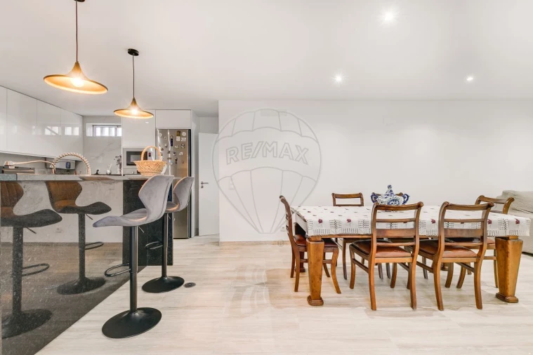 Moradia T3 para Venda em Almargem do Bispo, Pêro Pinheiro e Montelavar Foto 6