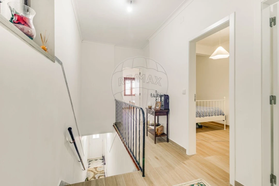 Moradia T3 para Venda em Almargem do Bispo, Pêro Pinheiro e Montelavar Foto 18