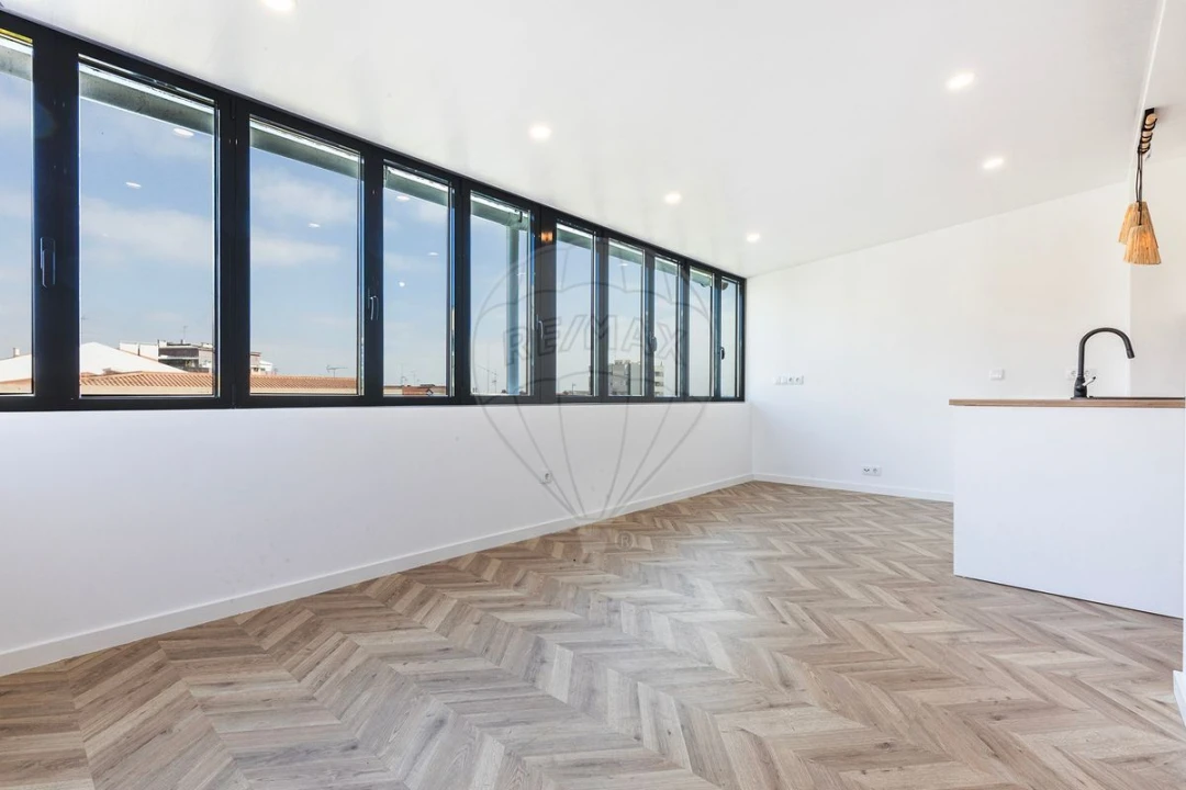 Apartamento T1 para Venda em Almada, Cova da Piedade, Pragal e Cacilhas Foto 10