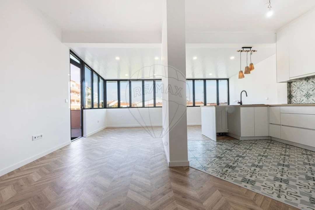 Apartamento T1 para Venda em Almada, Cova da Piedade, Pragal e Cacilhas Foto 9