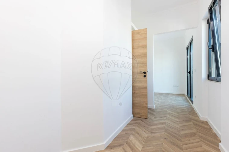 Apartamento T1 para Venda em Almada, Cova da Piedade, Pragal e Cacilhas Foto 17