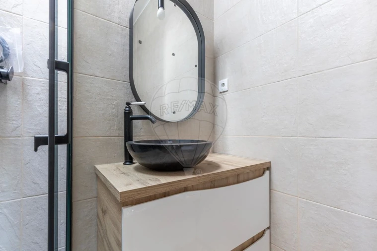 Apartamento T1 para Venda em Almada, Cova da Piedade, Pragal e Cacilhas Foto 24