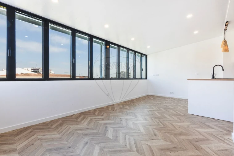 Apartamento T1 para Venda em Almada, Cova da Piedade, Pragal e Cacilhas Foto 10