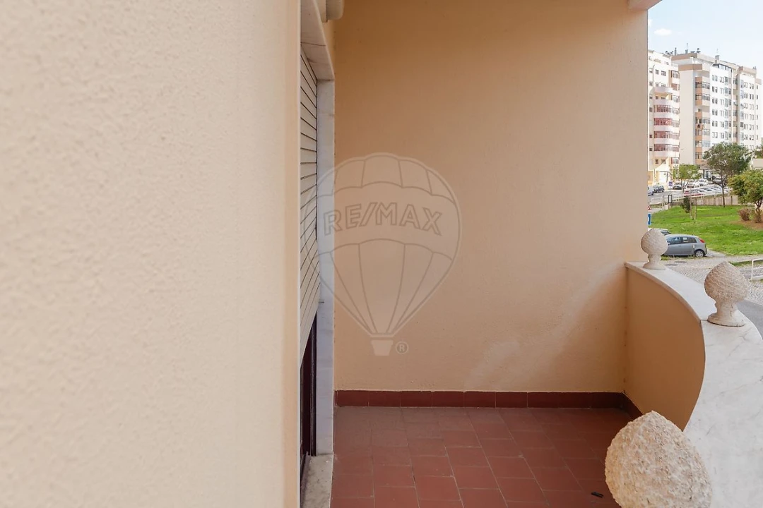 Apartamento T3 para Venda em Póvoa de Santa Iria e Forte da Casa Foto 23