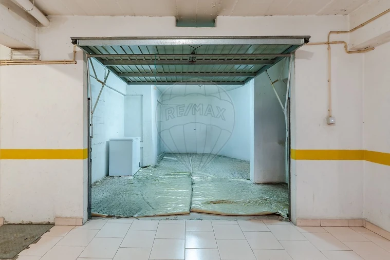 Apartamento T3 para Venda em Póvoa de Santa Iria e Forte da Casa Foto 25