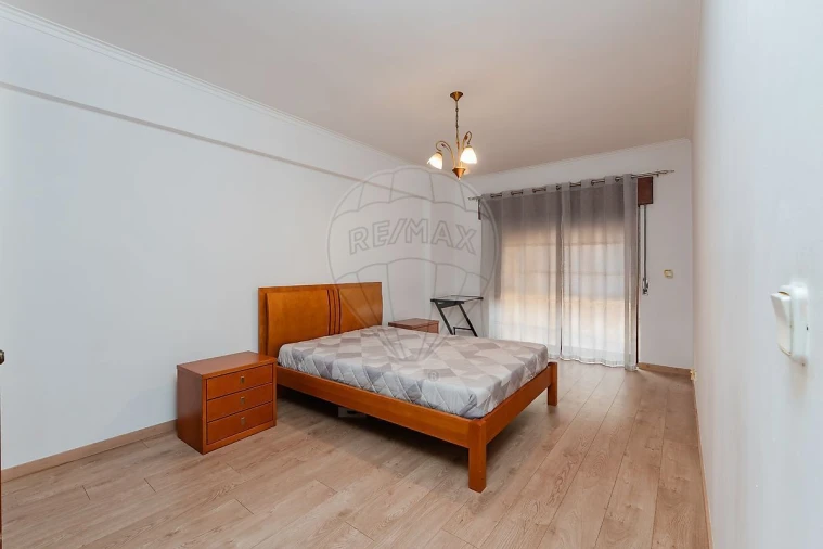 Apartamento T3 para Venda em Póvoa de Santa Iria e Forte da Casa Foto 15