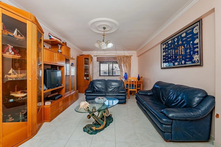 Apartamento T3 para Venda em Póvoa de Santa Iria e Forte da Casa Foto 9