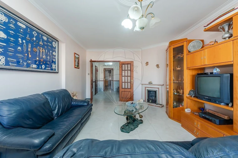 Apartamento T3 para Venda em Póvoa de Santa Iria e Forte da Casa Foto 8