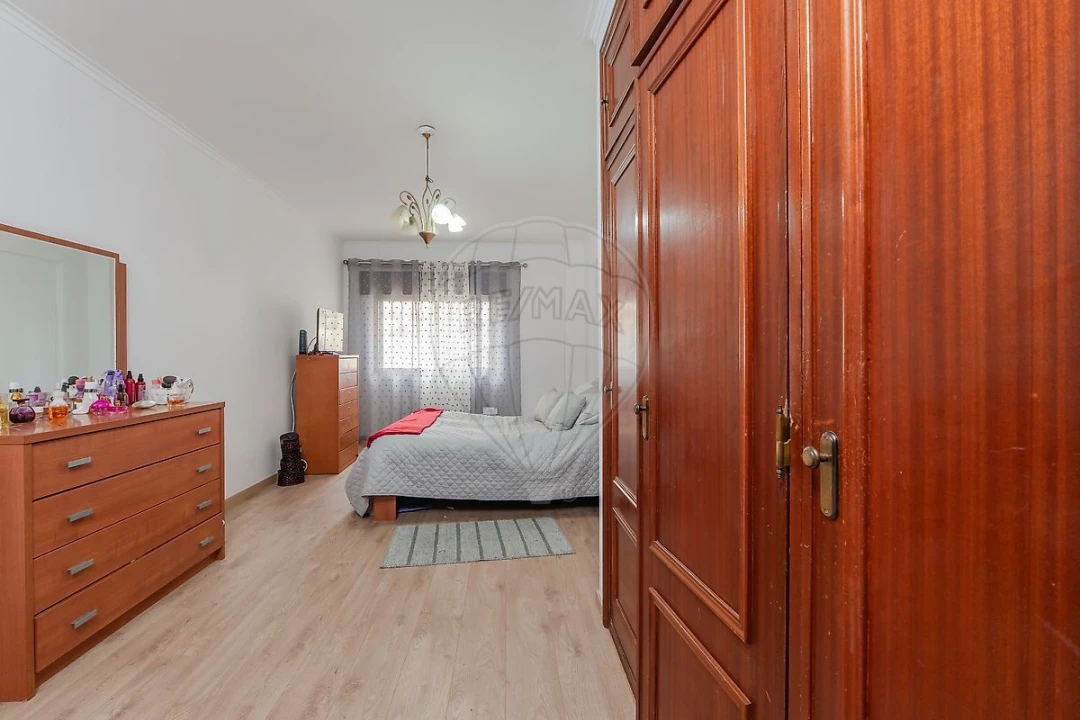 Apartamento T3 para Venda em Póvoa de Santa Iria e Forte da Casa Foto 13