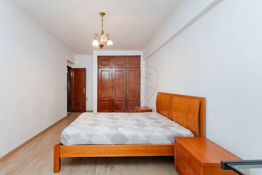 Apartamento T3 para Venda em Póvoa de Santa Iria e Forte da Casa Foto 17