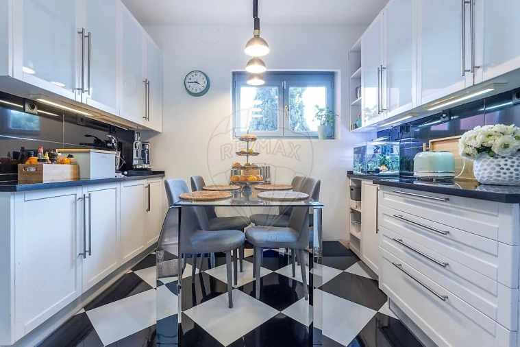 Moradia T6 para Venda em Cascais e Estoril Foto 37