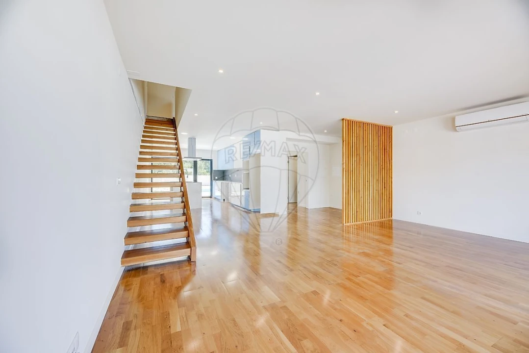 Moradia T5 para Venda em Azeitão (São Lourenço e São Simão) Foto 23