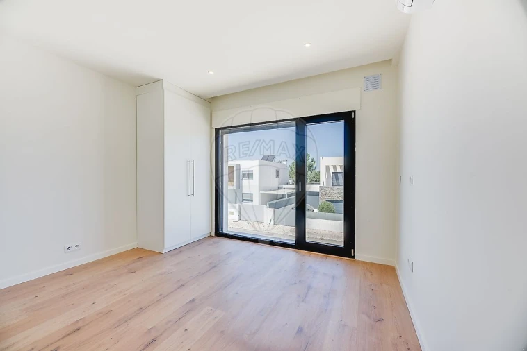 Moradia T5 para Venda em Azeitão (São Lourenço e São Simão) Foto 16