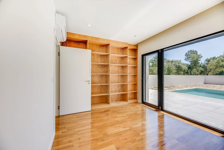 Moradia T5 para Venda em Azeitão (São Lourenço e São Simão) Foto 30