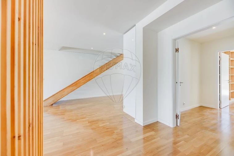 Moradia T5 para Venda em Azeitão (São Lourenço e São Simão) Foto 19