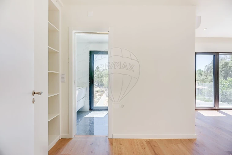 Moradia T5 para Venda em Azeitão (São Lourenço e São Simão) Foto 13