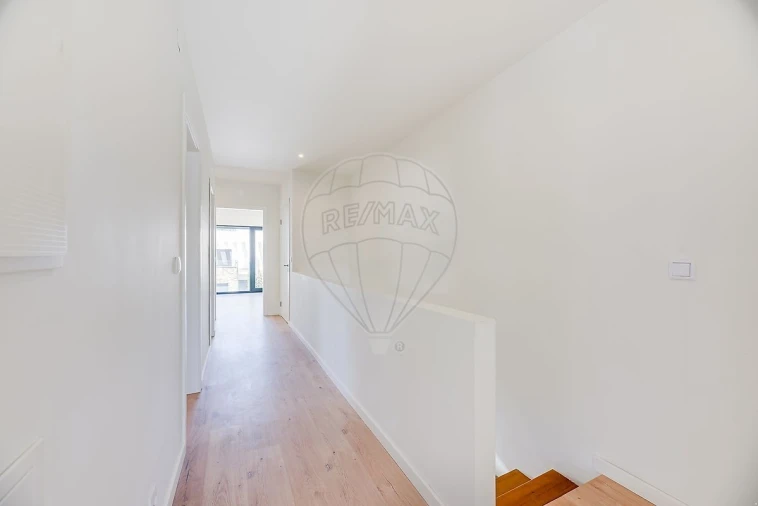 Moradia T5 para Venda em Azeitão (São Lourenço e São Simão) Foto 8