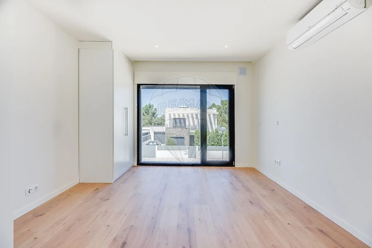 Moradia T5 para Venda em Azeitão (São Lourenço e São Simão) Foto 20