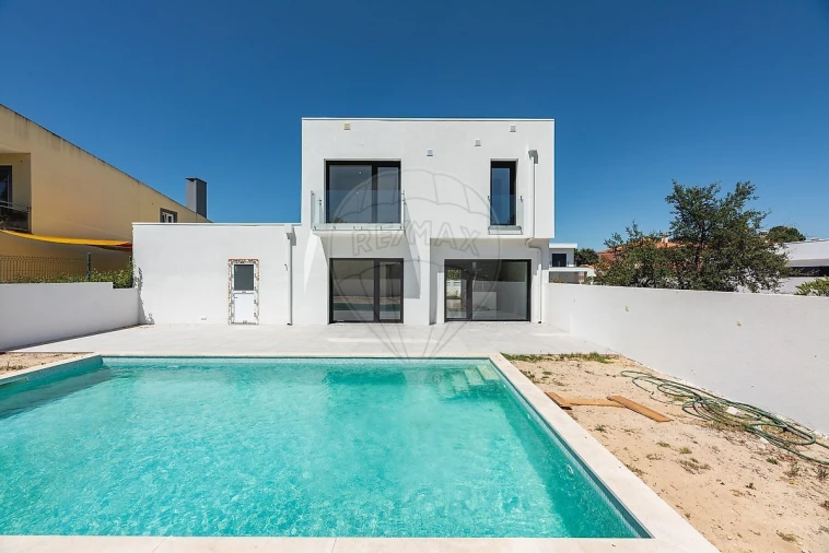 Moradia T5 para Venda em Azeitão (São Lourenço e São Simão) Foto 35