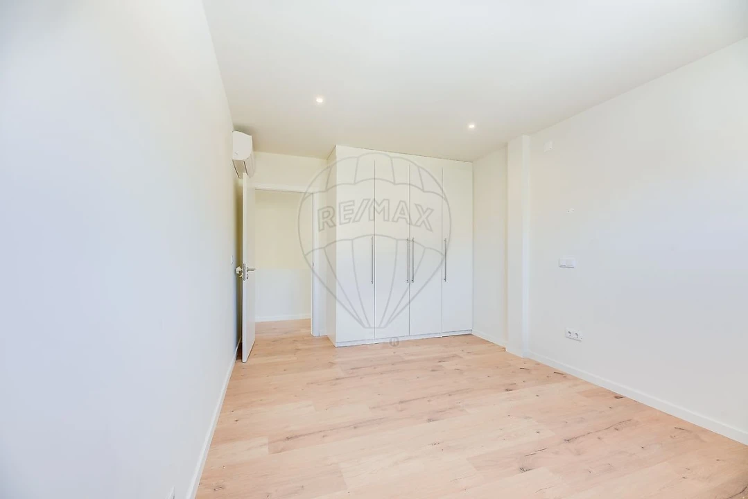 Moradia T5 para Venda em Azeitão (São Lourenço e São Simão) Foto 12