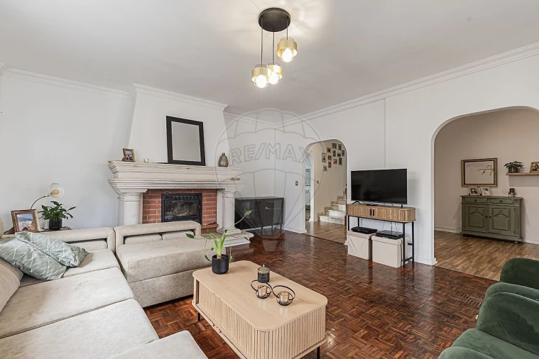 Moradia T11 para Venda em Azeitão (São Lourenço e São Simão) Foto 1