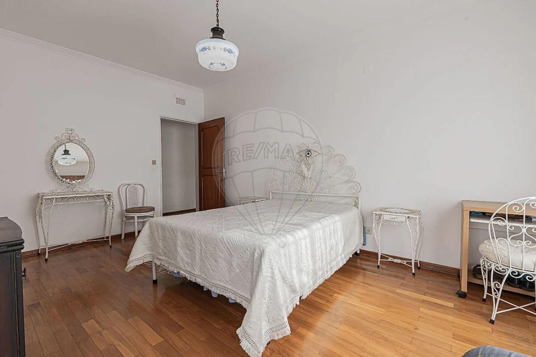 Moradia T11 para Venda em Azeitão (São Lourenço e São Simão) Foto 33