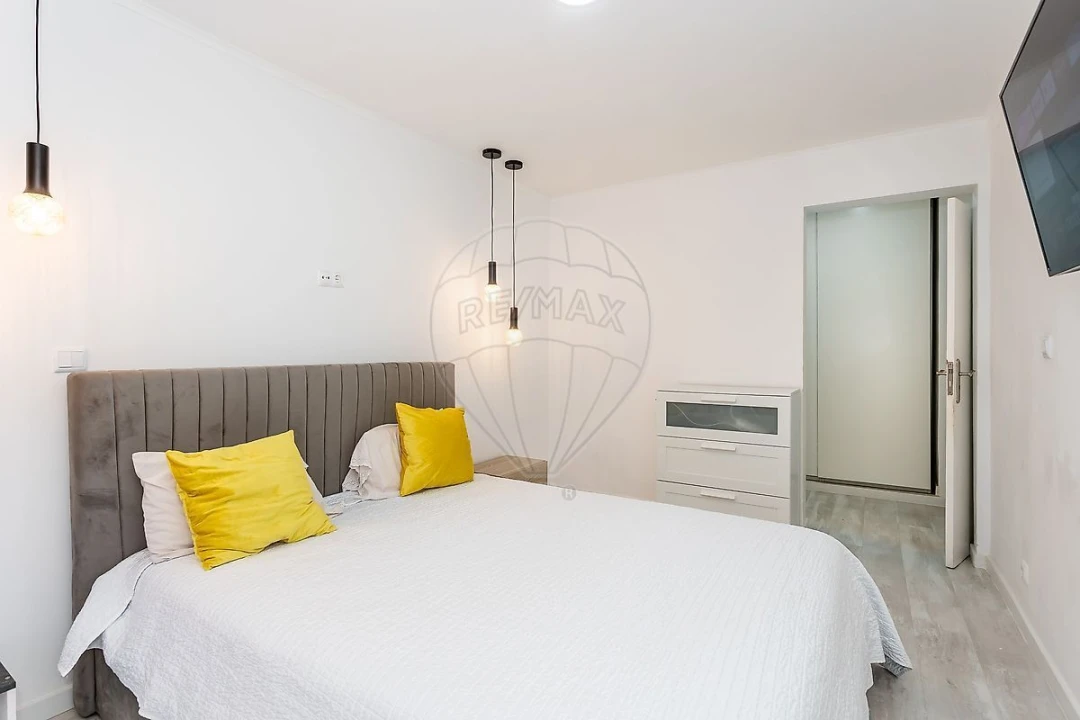 Apartamento T5 para Venda em Agualva e Mira-Sintra Foto 13