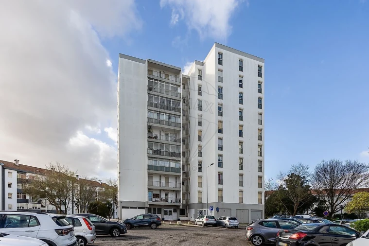Apartamento T5 para Venda em Agualva e Mira-Sintra