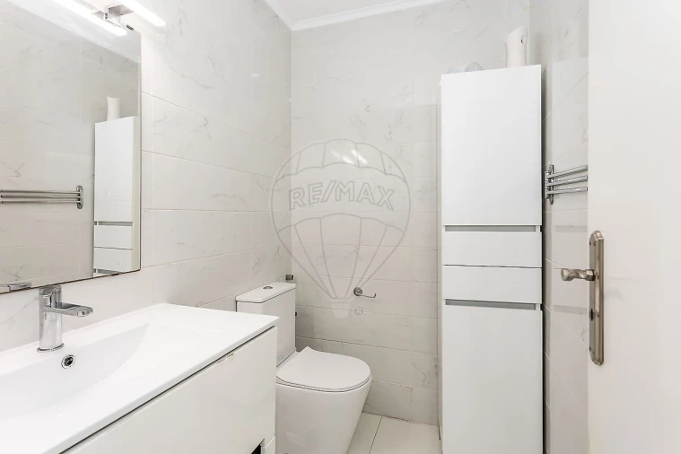 Apartamento T5 para Venda em Agualva e Mira-Sintra Foto 23