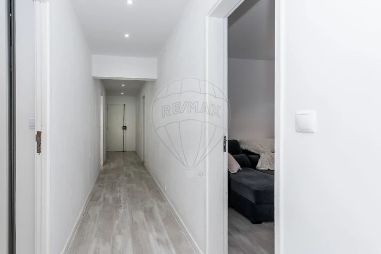 Apartamento T5 para Venda em Agualva e Mira-Sintra Foto 16