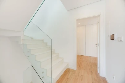 Moradia T4 para Venda em Pontinha e Famões