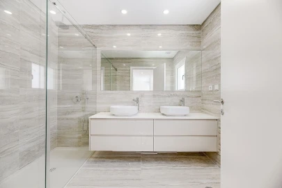 Moradia T4 para Venda em Pontinha e Famões