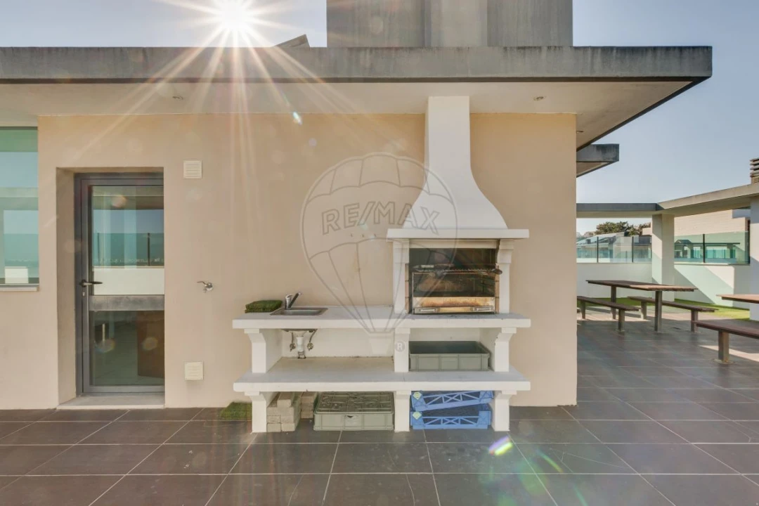 Apartamento T2 para Venda em Pontinha e Famões Foto 26