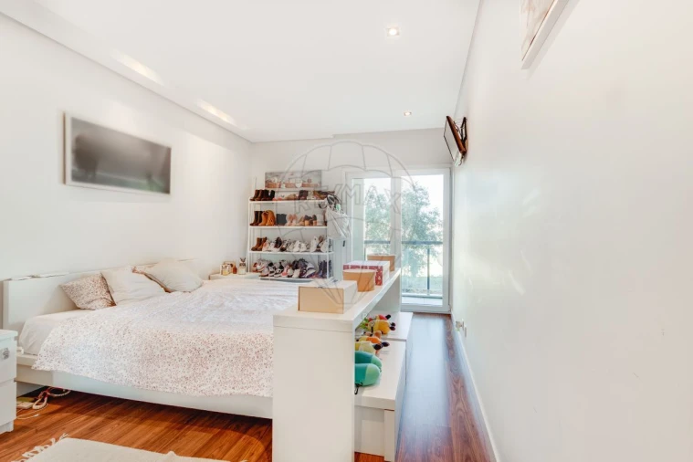 Apartamento T2 para Venda em Pontinha e Famões Foto 13