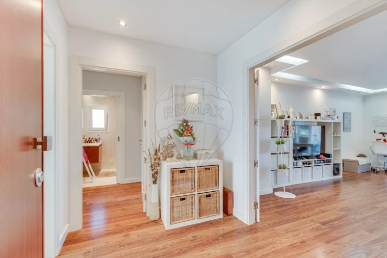 Apartamento T2 para Venda em Pontinha e Famões Foto 7