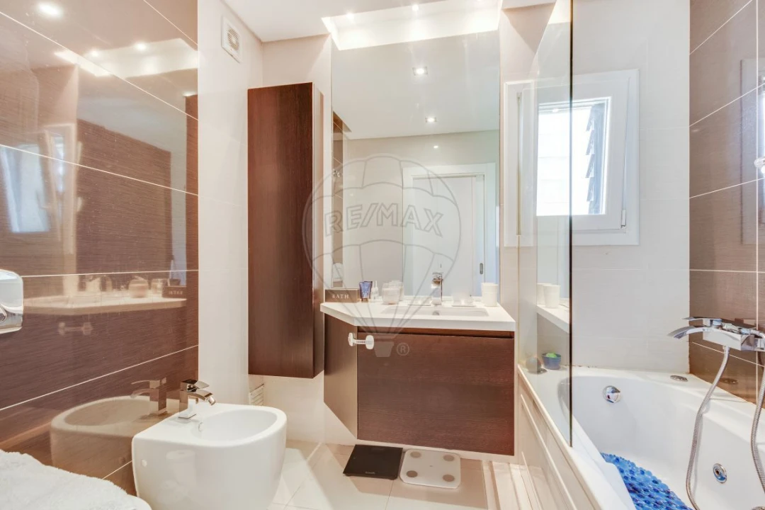 Apartamento T2 para Venda em Pontinha e Famões Foto 15