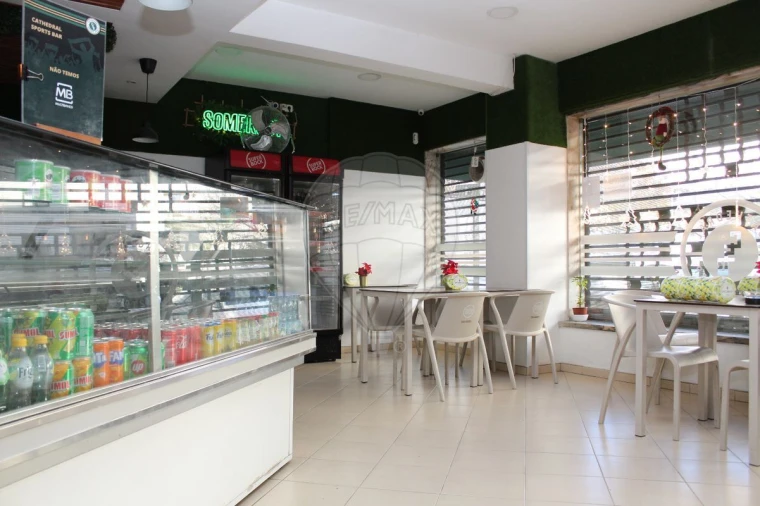 Loja para Venda em Massamá e Monte Abraão Foto 2