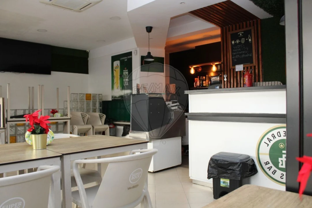 Loja para Venda em Massamá e Monte Abraão Foto 3