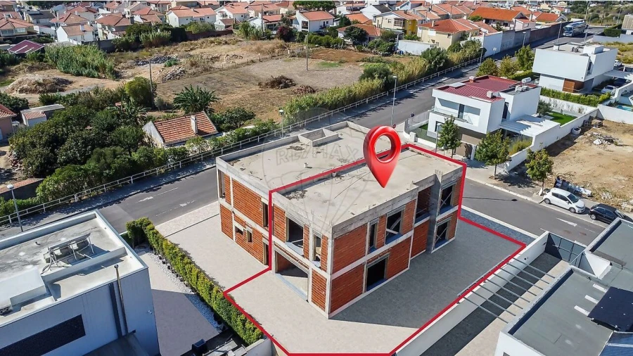 Moradia T4 para Venda em Carcavelos e Parede Foto 3