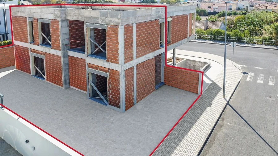 Moradia T4 para Venda em Carcavelos e Parede