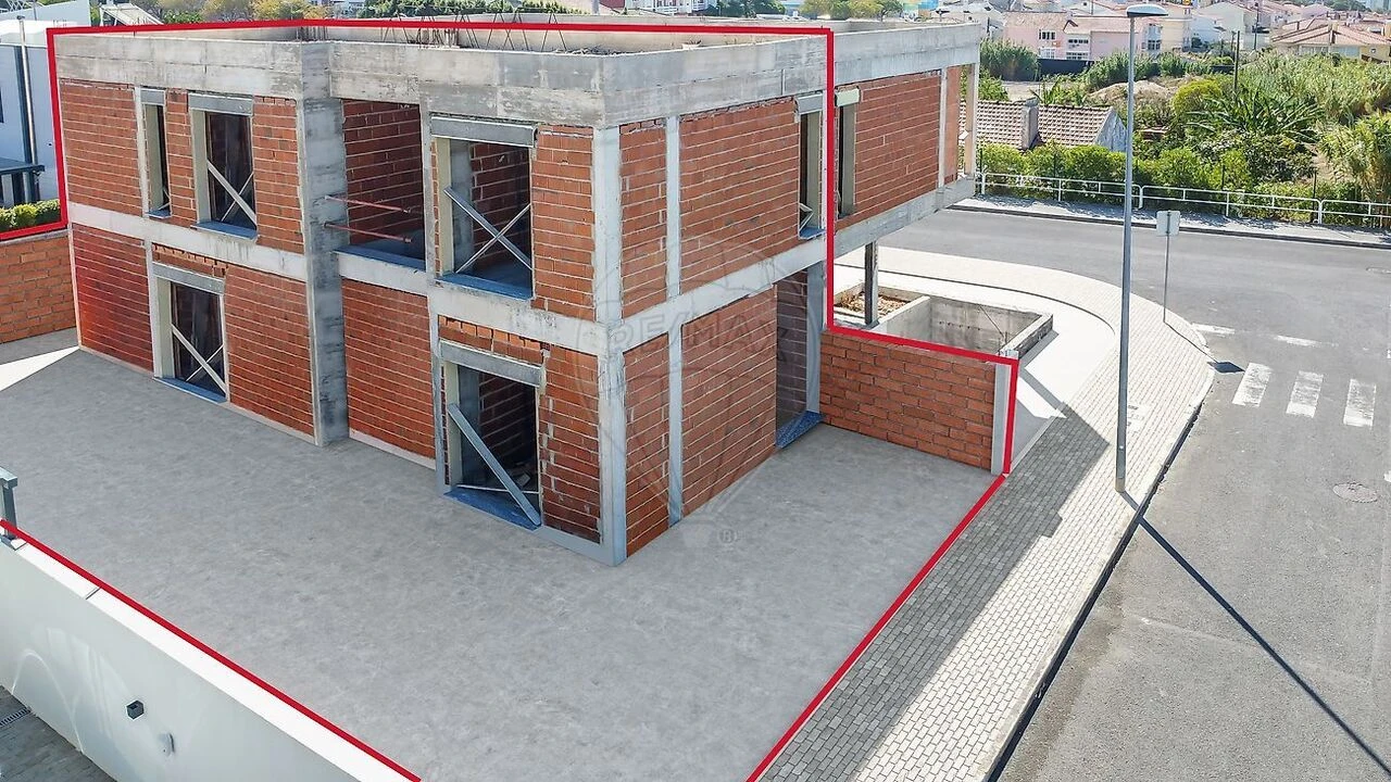 Moradia T4 para Venda em Carcavelos e Parede Foto 1