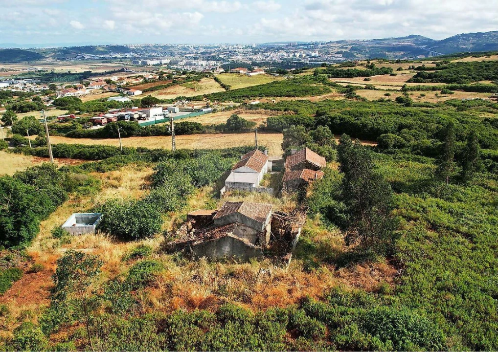 Terreno para Venda em Santo Antão e São Julião do Tojal Foto 8