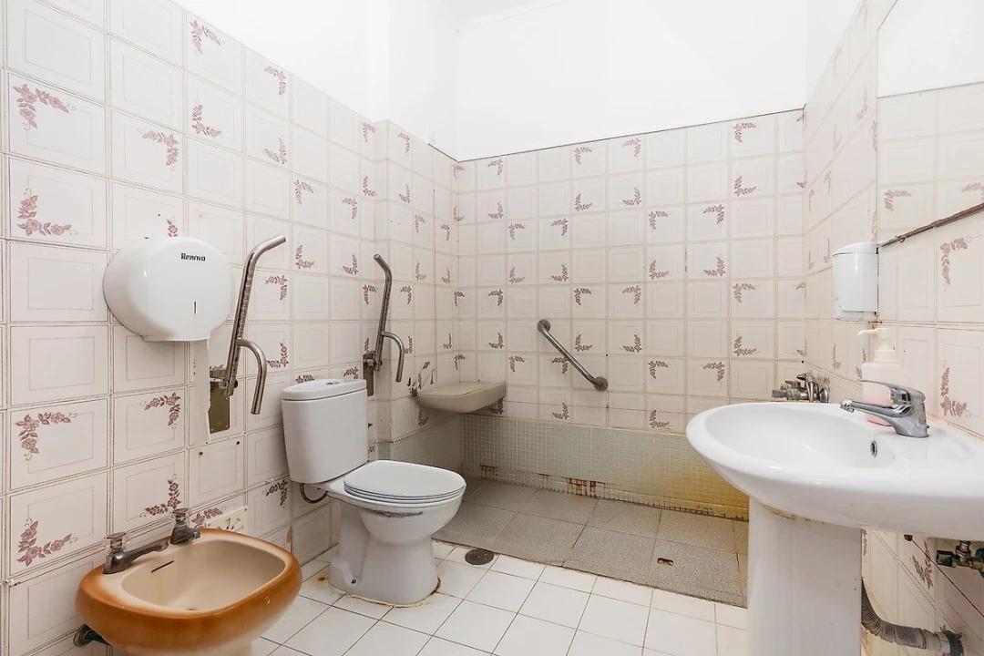 Loja para Arrendamento em Lourinhã e Atalaia Foto 8