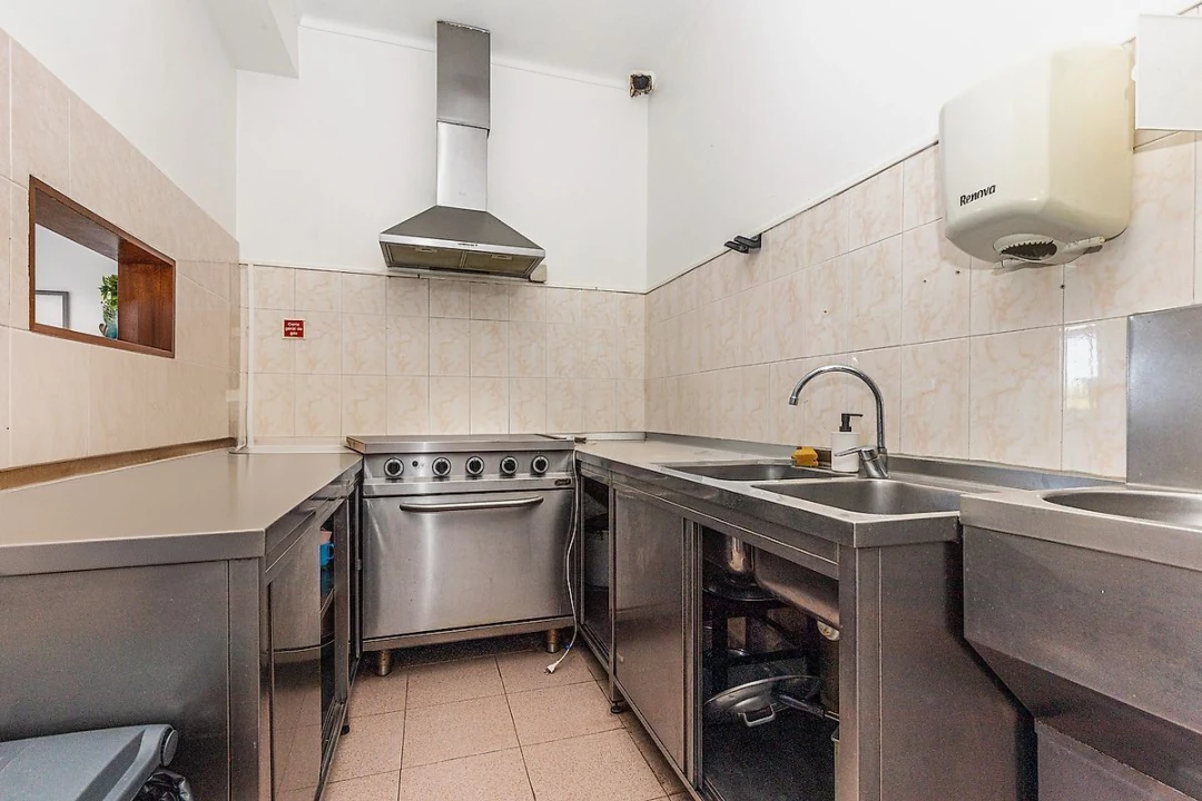 Loja para Arrendamento em Lourinhã e Atalaia Foto 36